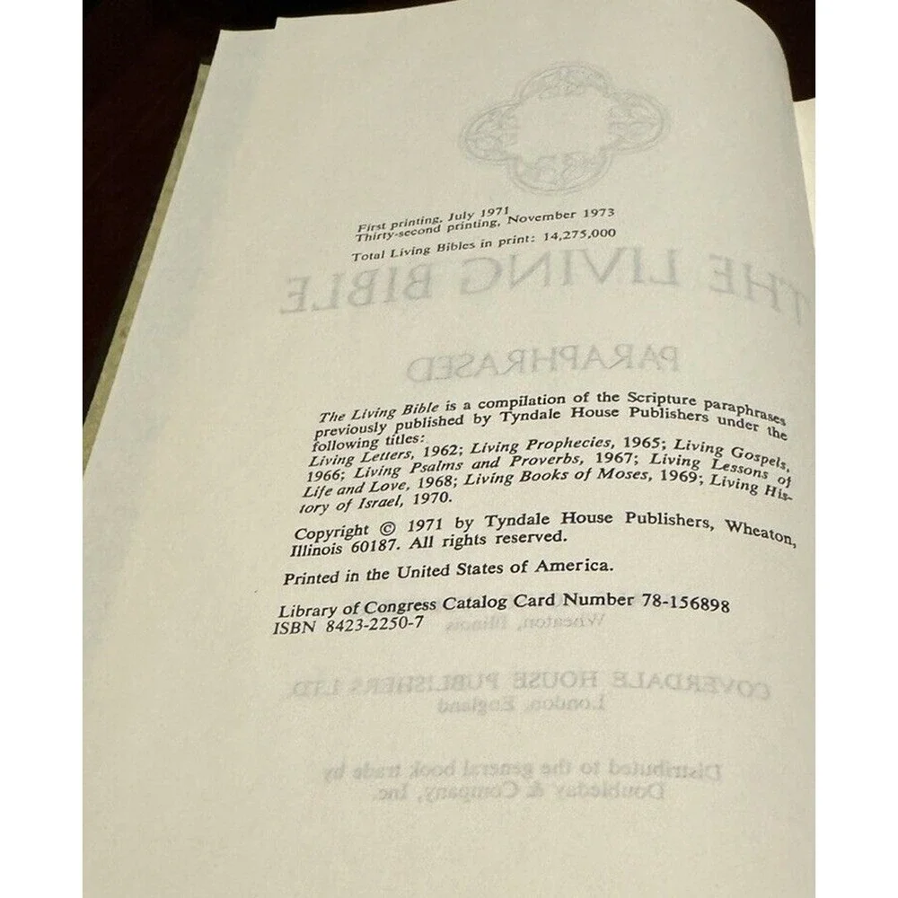 The‎ Living Bible Paraphrased 1973 Tyndale Hardcover VTG Religion Christian